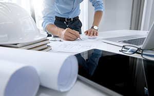 What is a construction management contract?
